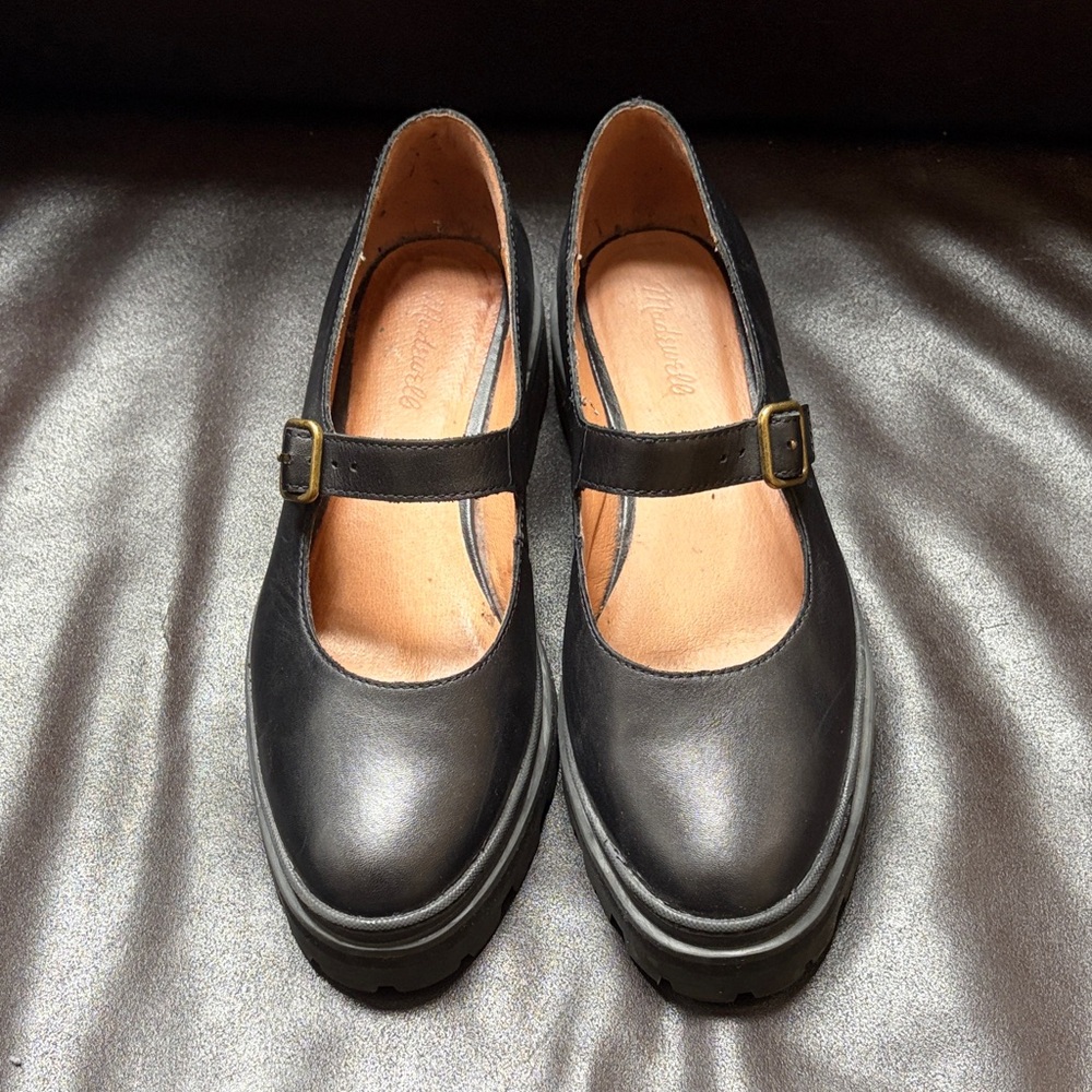 Madewell Size 10 Leather Chunky Mary Jane’s with gold buckle